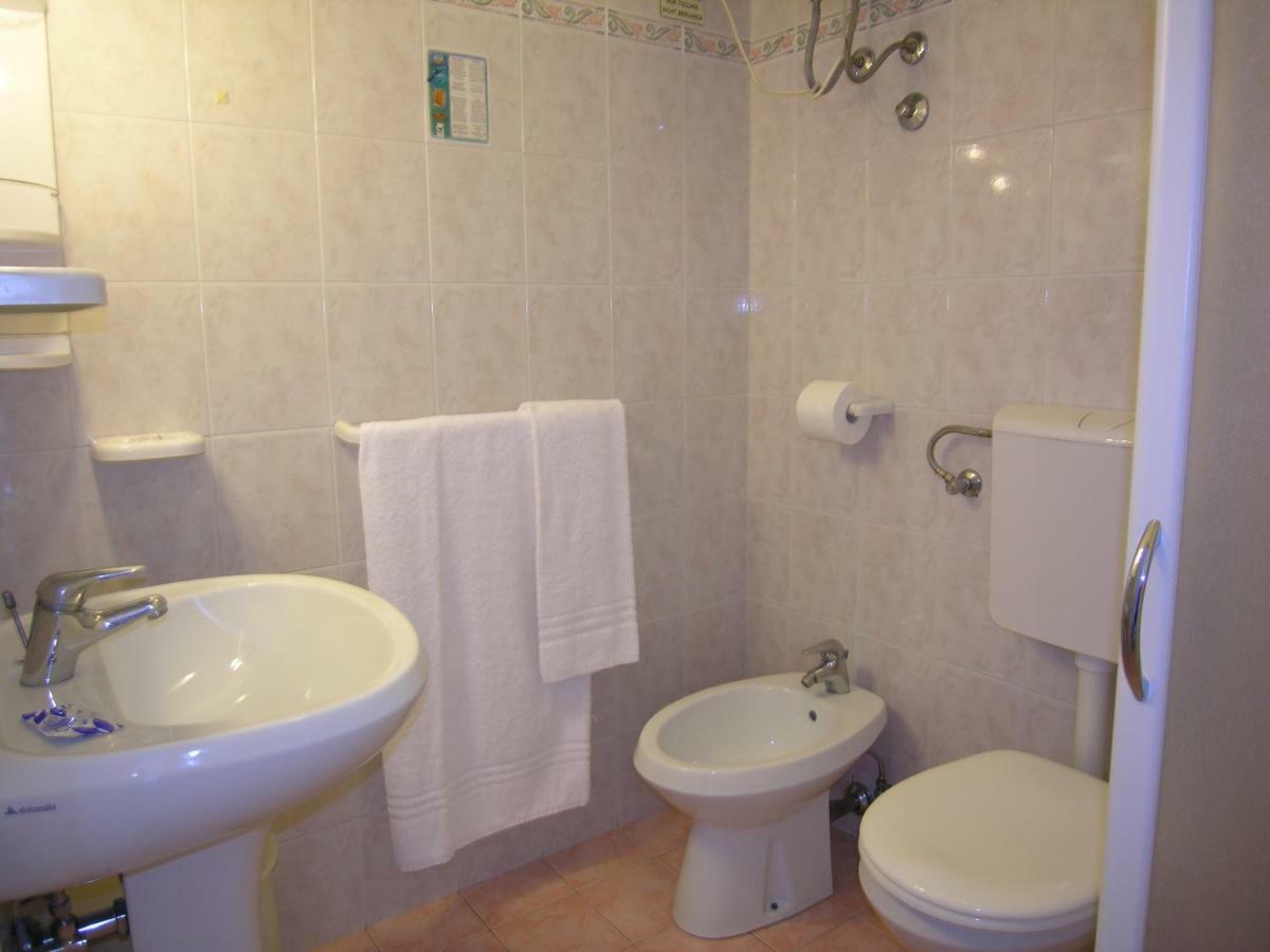 Hotel Garni Tahiti Bibione Exteriör bild